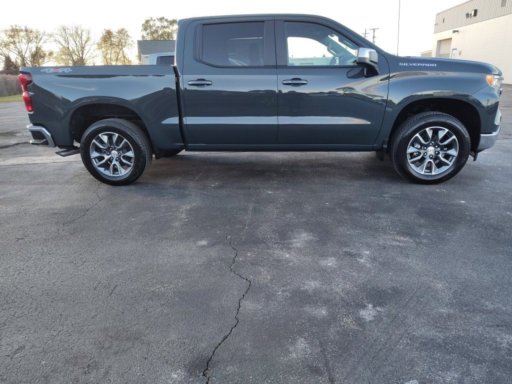 New 2026 Chevrolet Silverado 1500 LT image 2