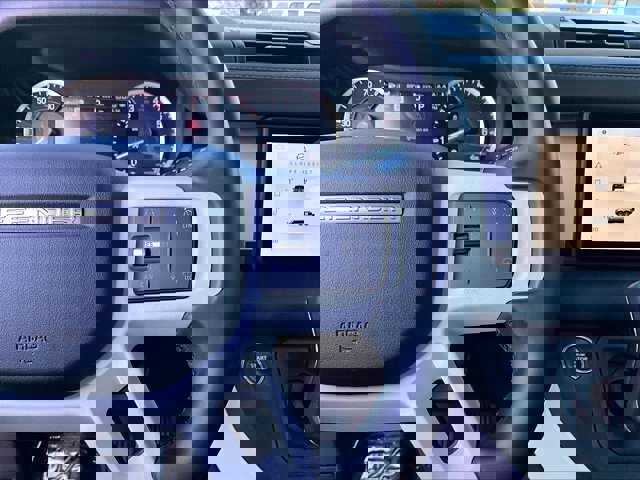 Used 2023 Land Rover Defender 110 SE image 19