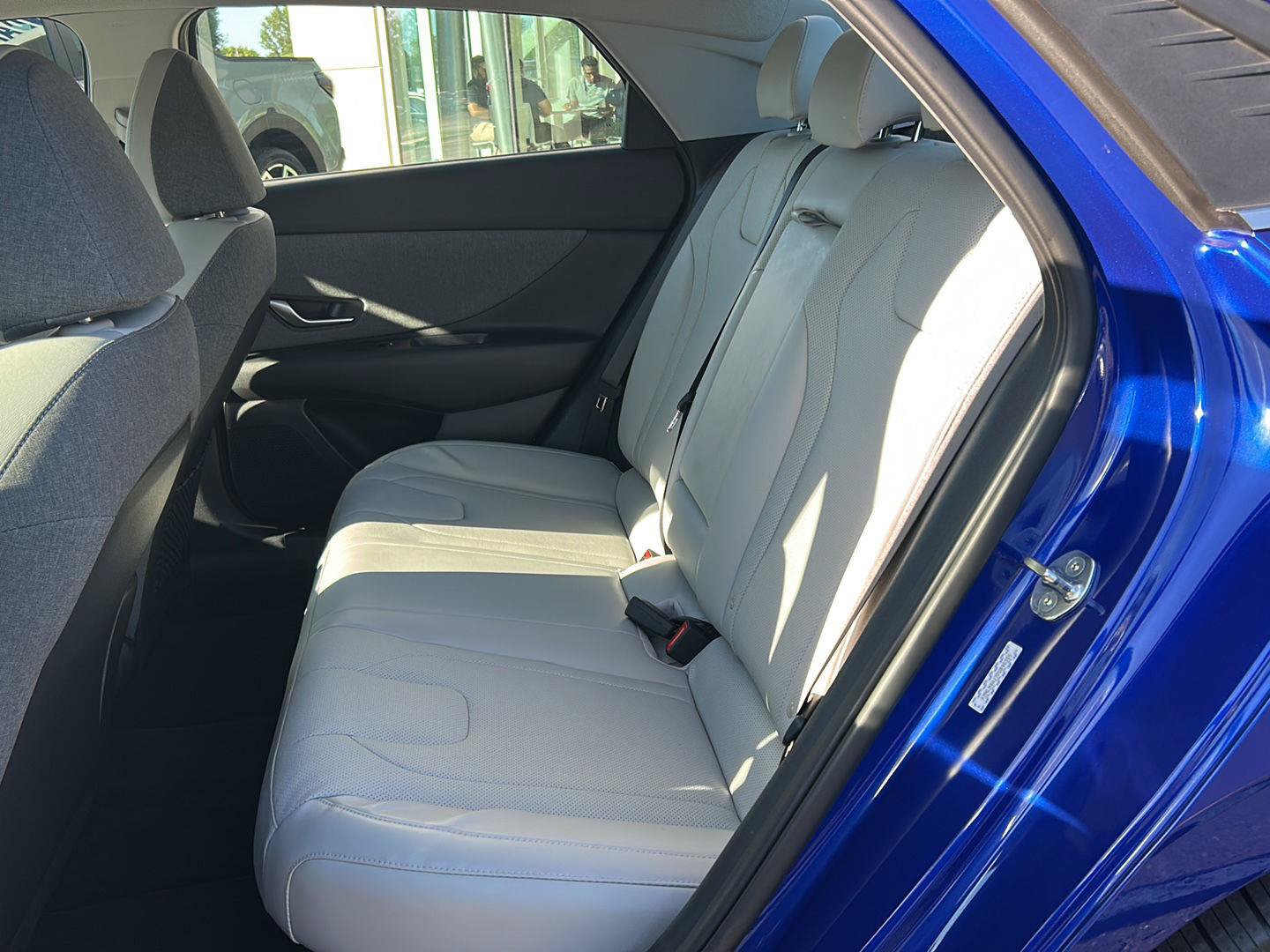 Certified 2023 Hyundai Elantra Limited FWD image 17