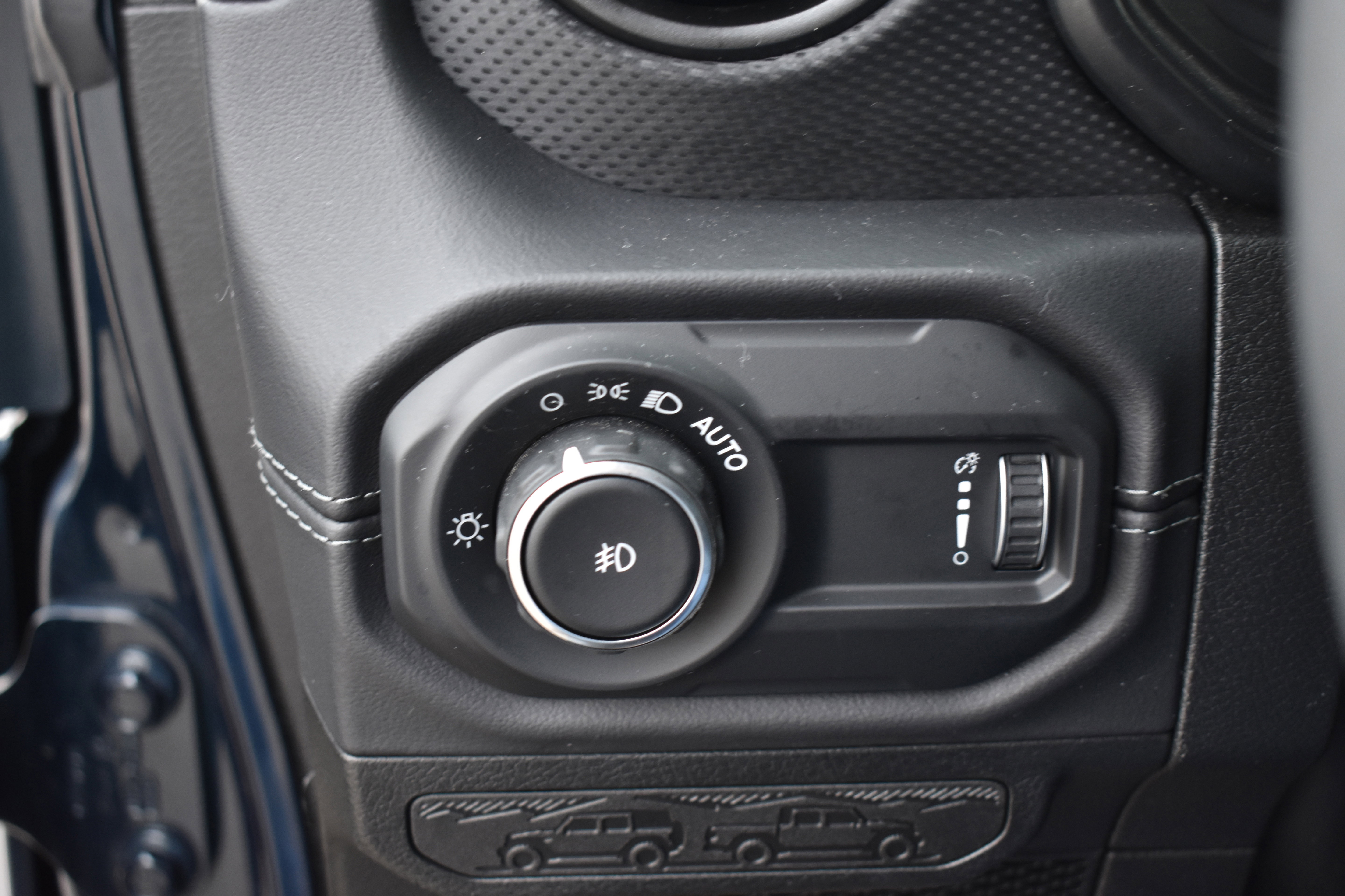 Used 2025 Jeep Wrangler Unlimited Rubicon w/ Safety Group image 16