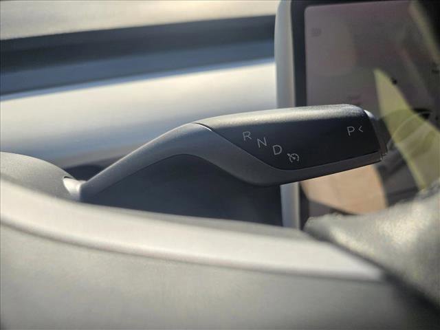 Used 2021 Tesla Model Y Long Range image 17