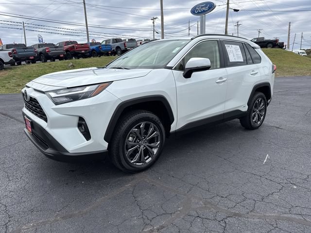 Used 2025 Toyota RAV4 XLE Premium AWD/4WD image 2