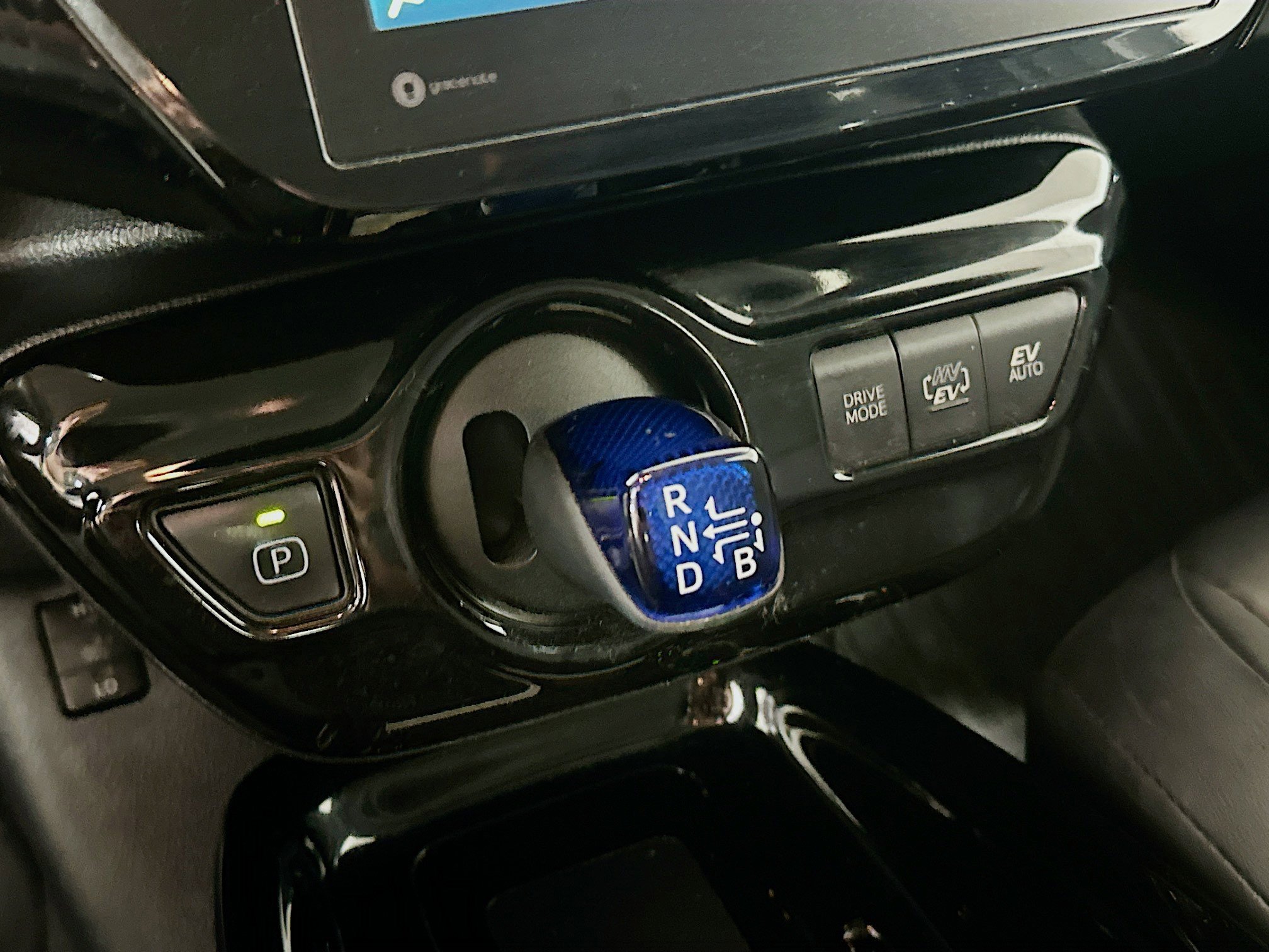 Used 2019 Toyota Prius Prime Premium FWD image 24