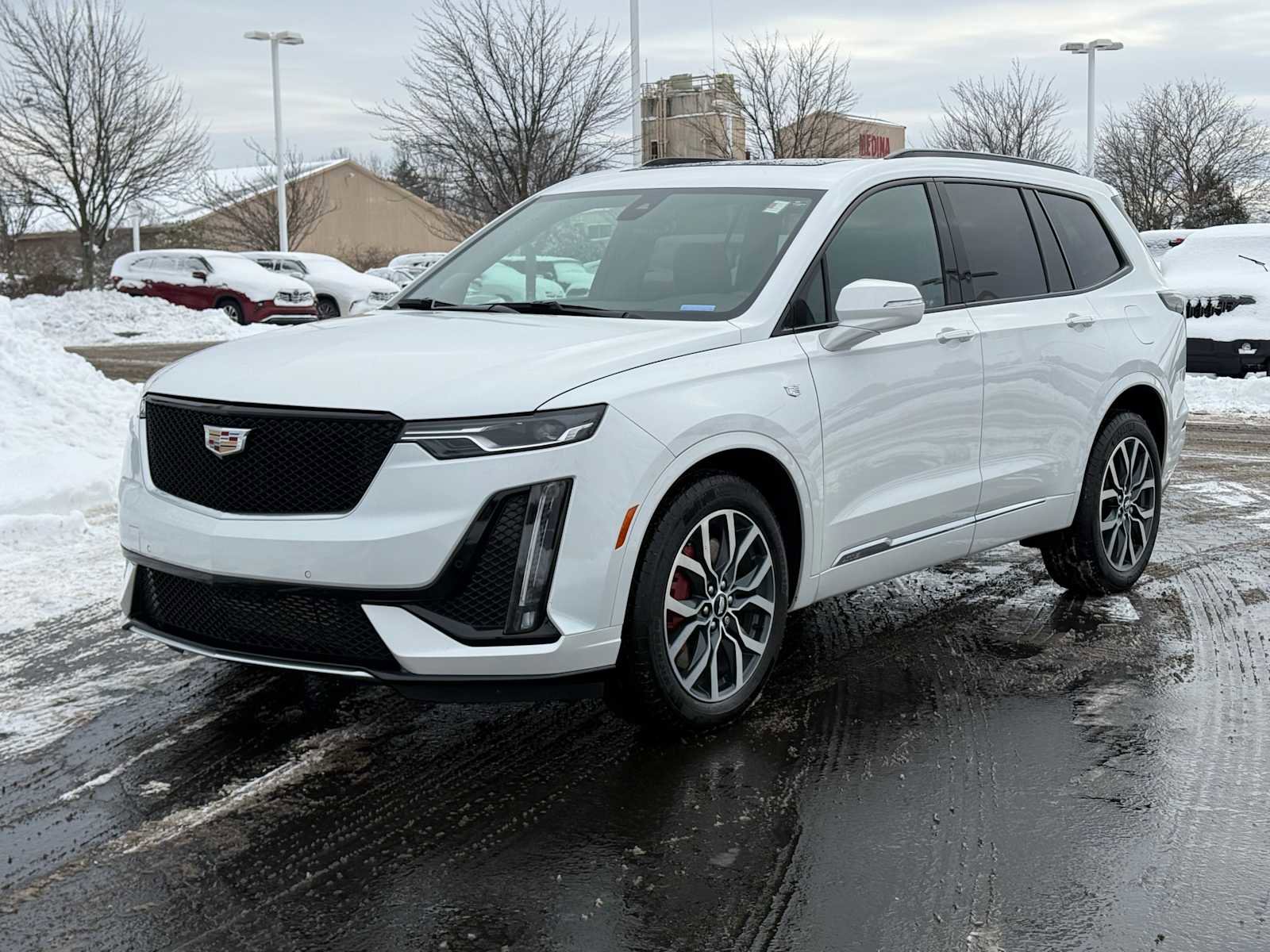 Used 2024 Cadillac XT6 Sport image 1