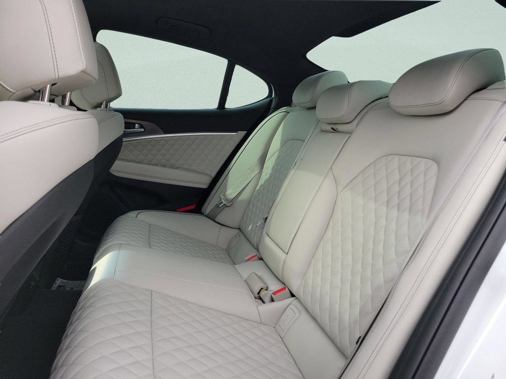 Used 2025 Genesis G70 3.3T Advanced w/ Sport Prestige Package RWD image 8