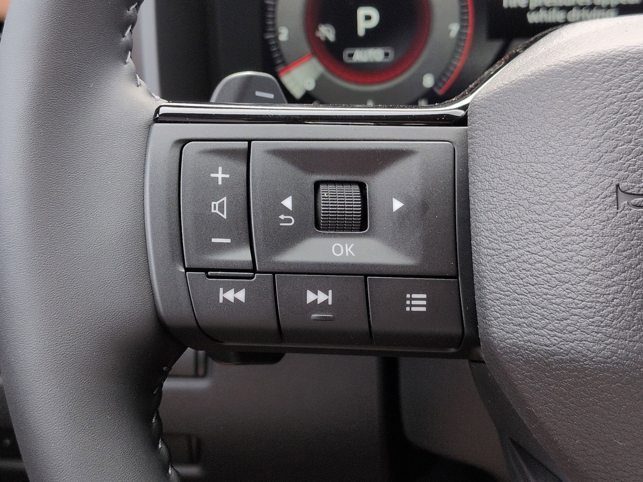 New 2026 Nissan Rogue Platinum image 14