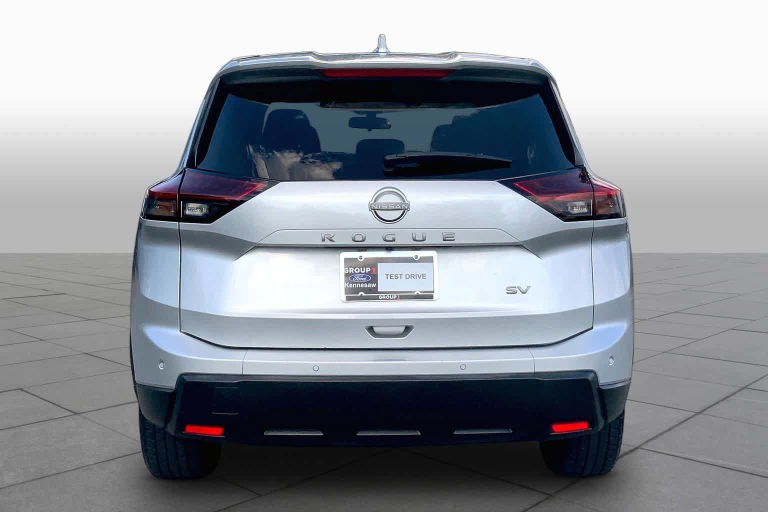 Used 2024 Nissan Rogue SV FWD image 5