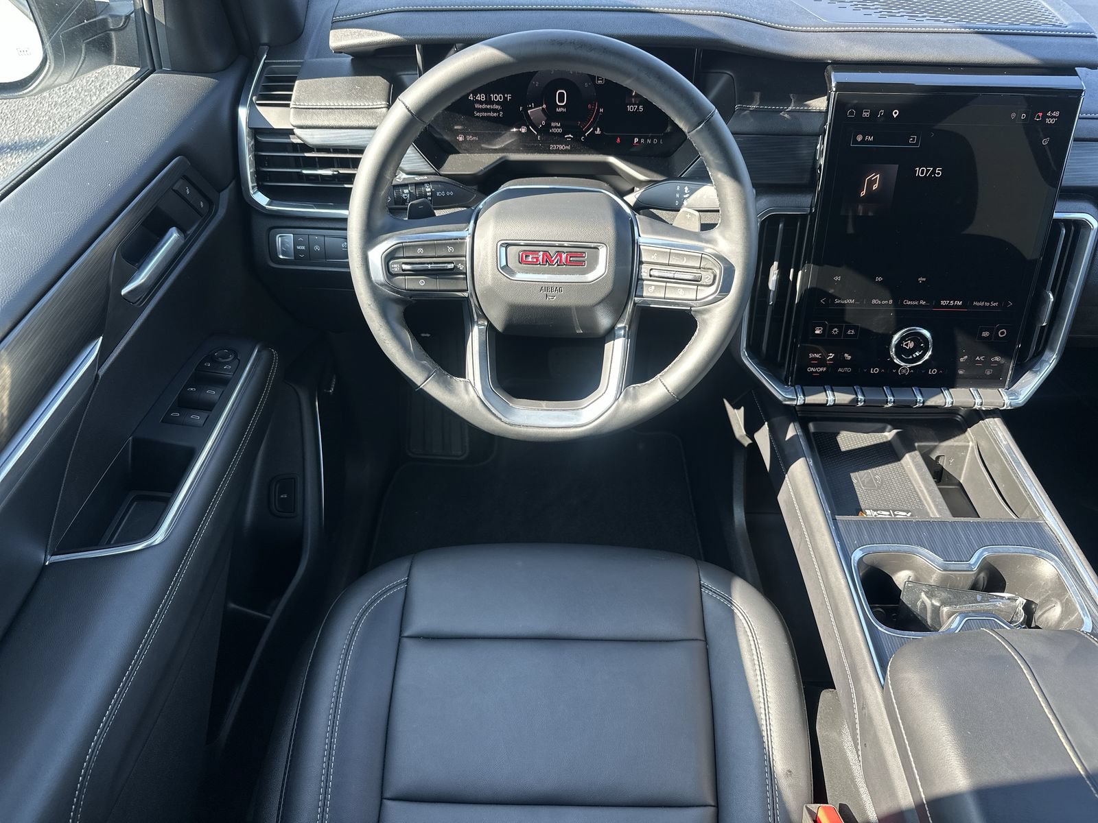 Used 2026 GMC Acadia Elevation w/ Elevation Premium Package FWD image 17