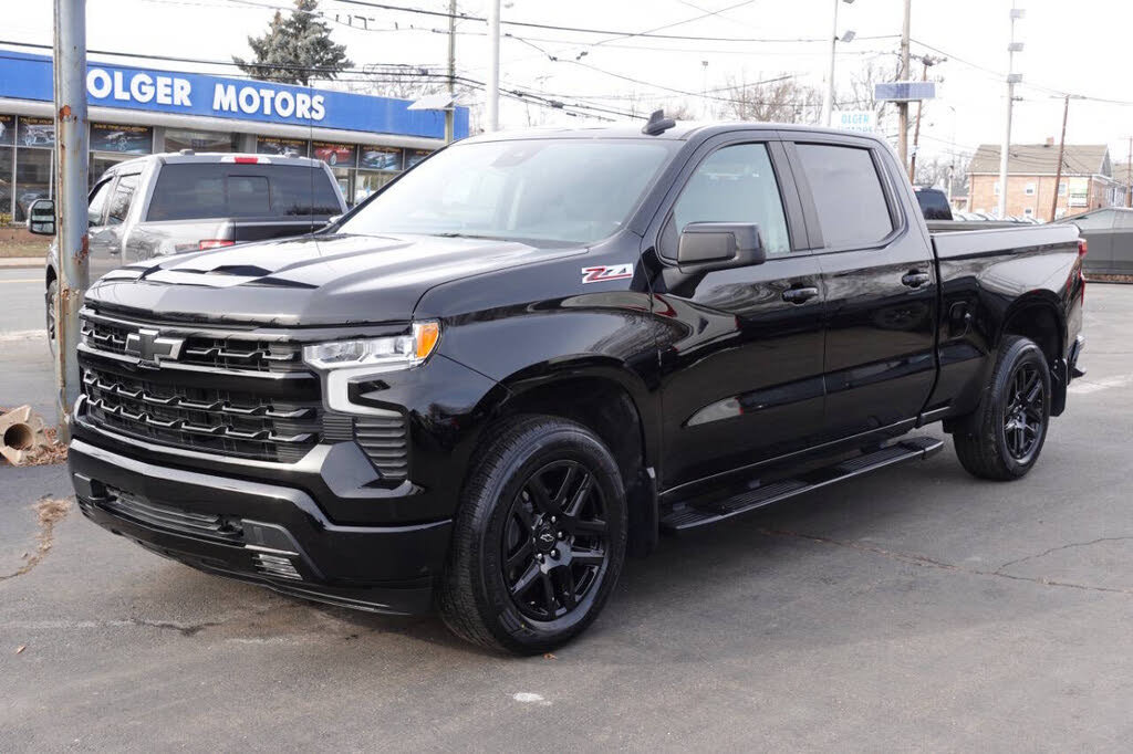 Used 2024 Chevrolet Silverado 1500 RST AWD/4WD image 2