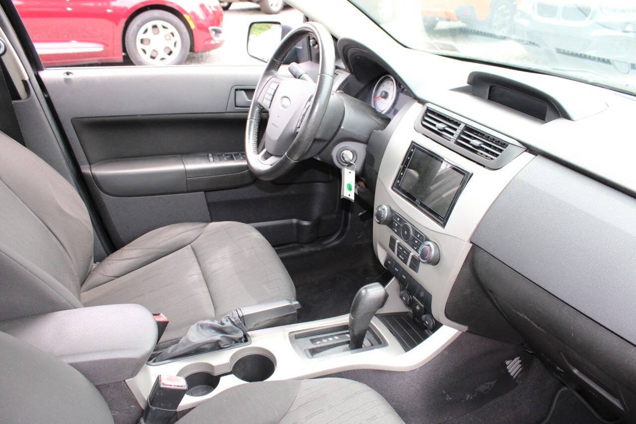 Used 2008 Ford Focus SE FWD image 12