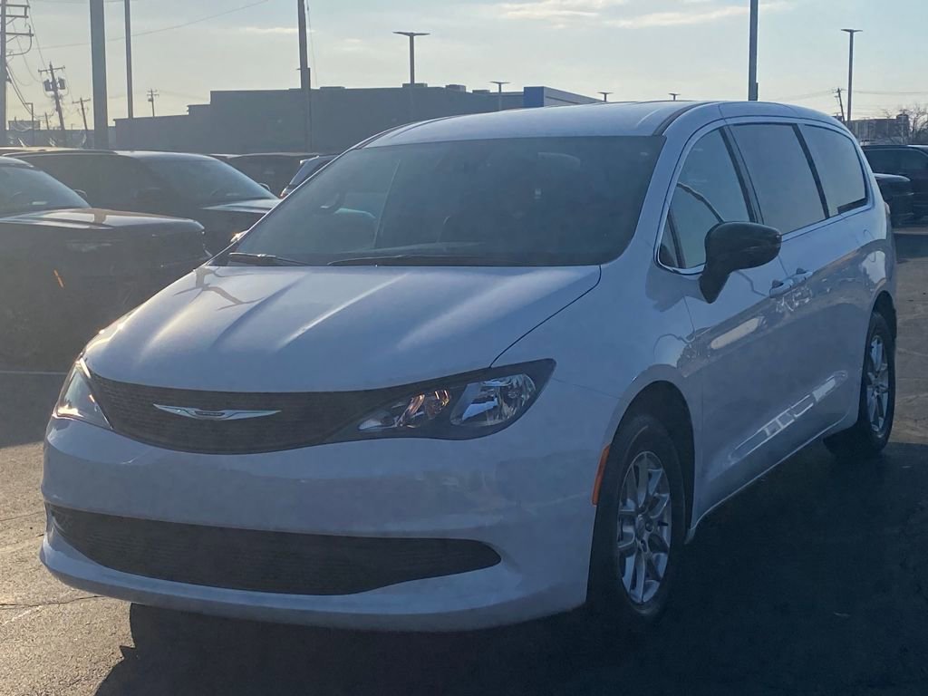 New 2026 Chrysler Voyager LX image 3