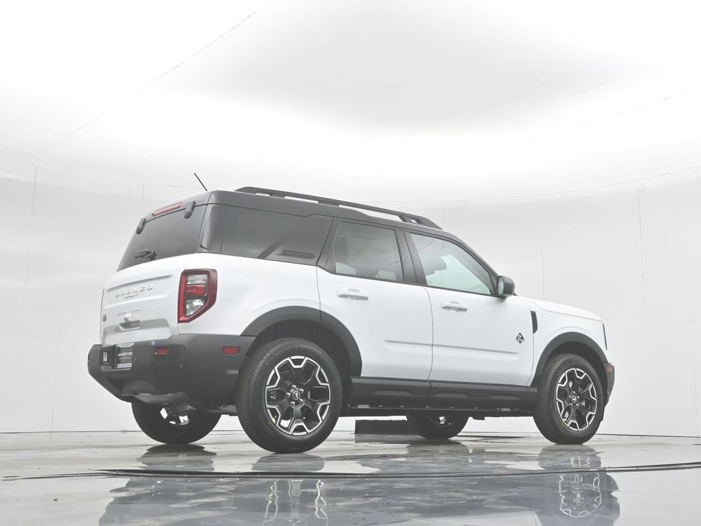 New 2025 Ford Bronco Sport Outer Banks image 3