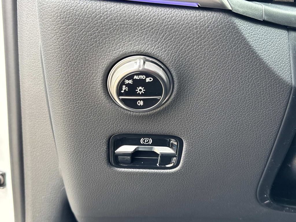 New 2025 Mercedes-Benz GLC 63 AMG S image 31