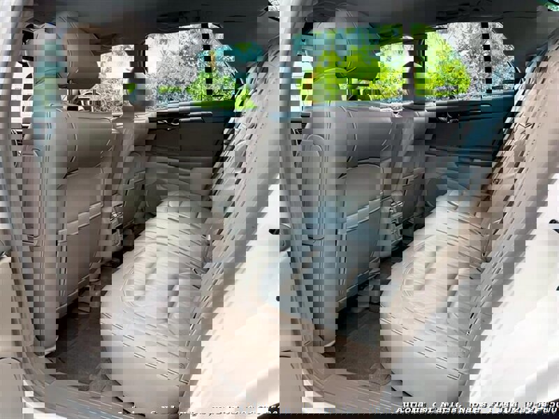 Used 2001 Cadillac De Ville w/ Comfort/Convenience Pkg image 21