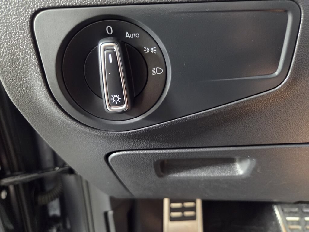 Used 2023 Volkswagen Tiguan SE R-Line FWD image 18