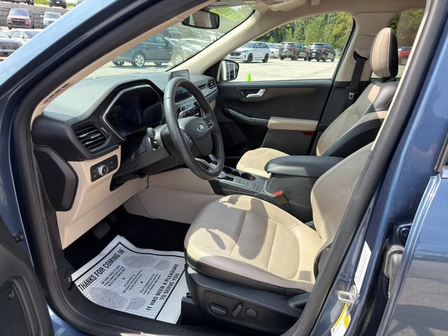 Used 2020 Ford Escape Titanium FWD image 13