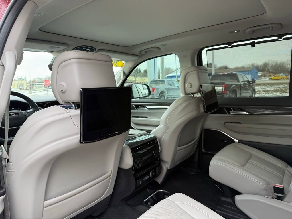 Used 2022 Jeep Wagoneer Series II w/ Convenience Group I image 15