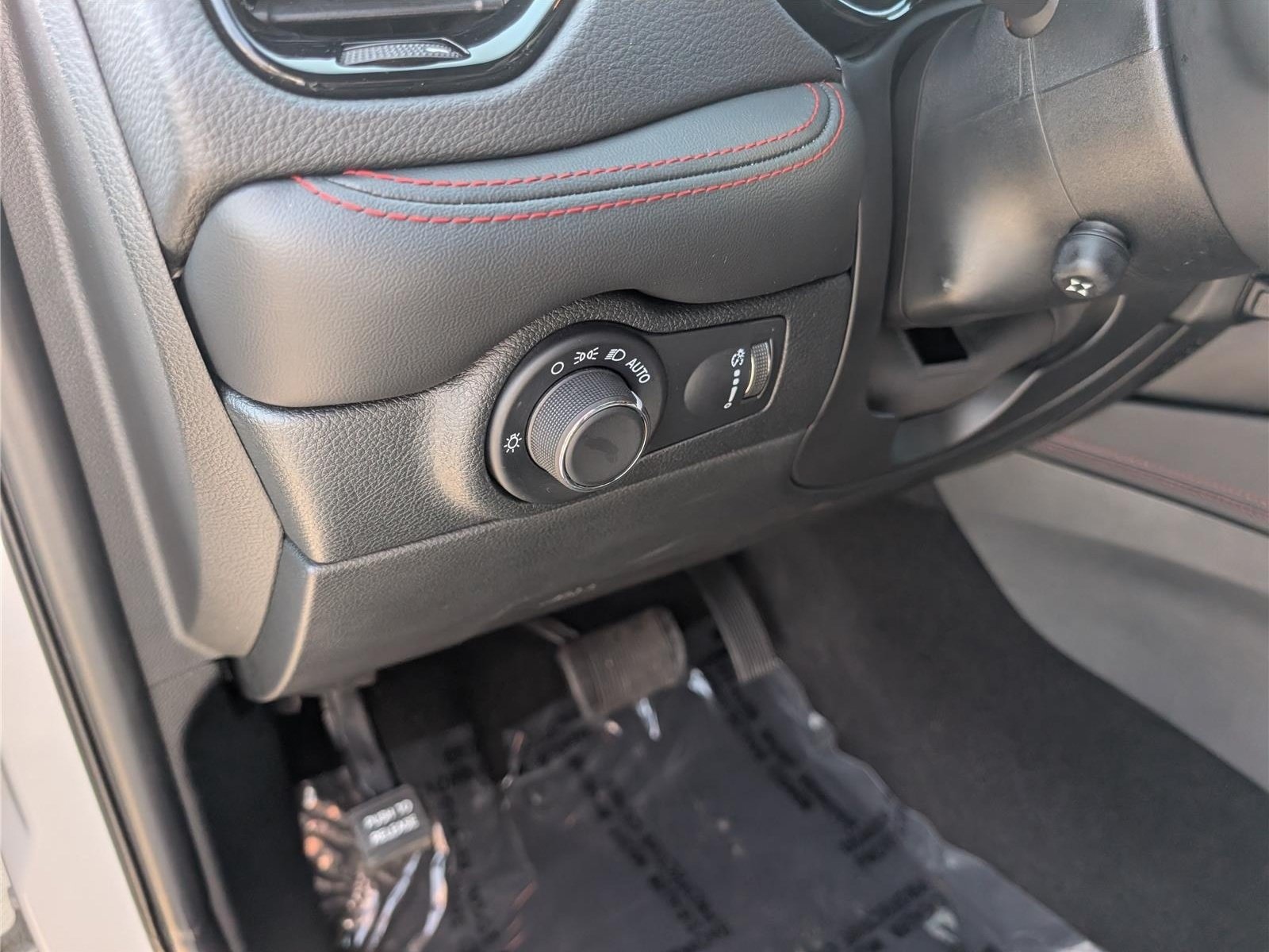 Used 2024 Dodge Durango GT AWD/4WD image 25
