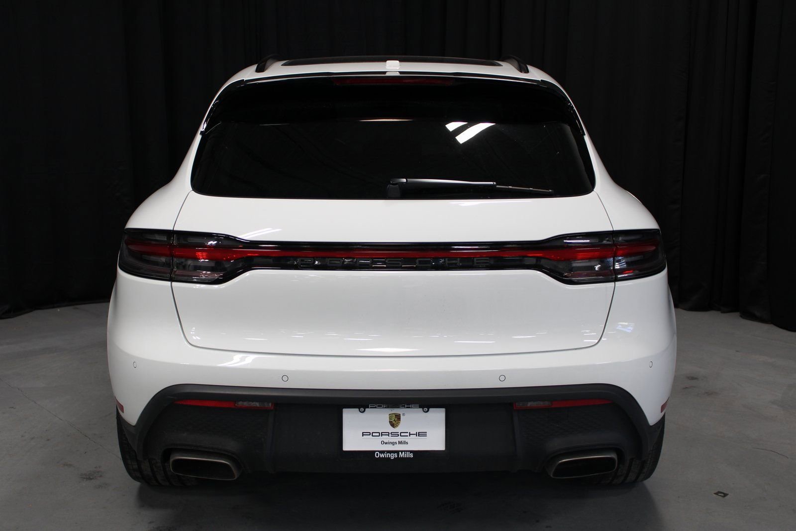 Certified 2025 Porsche Macan image 14