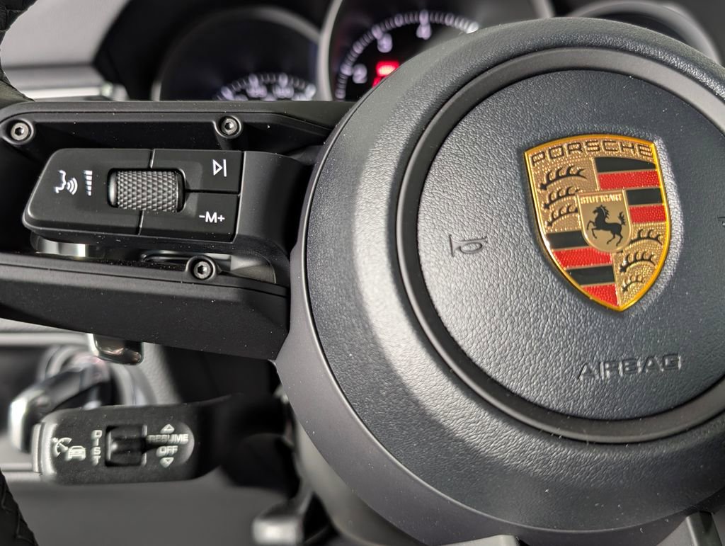 New 2026 Porsche Macan image 36