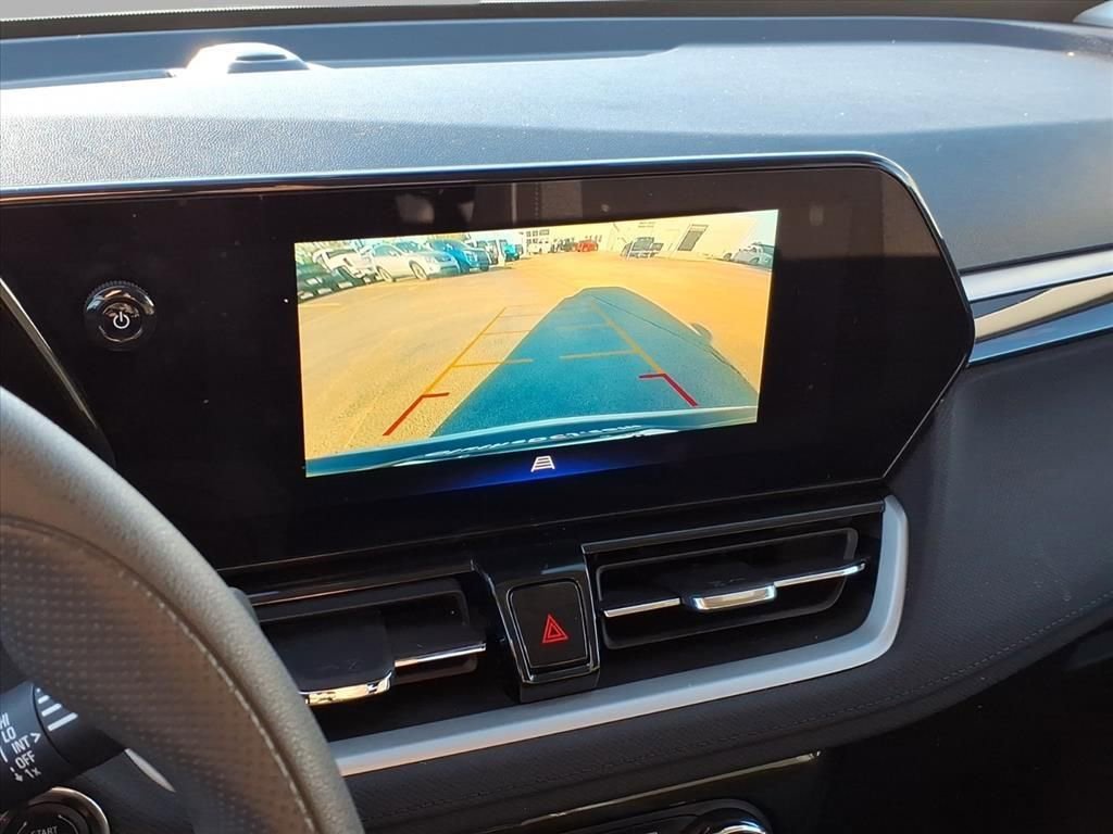 Used 2025 Chevrolet TrailBlazer LT image 15