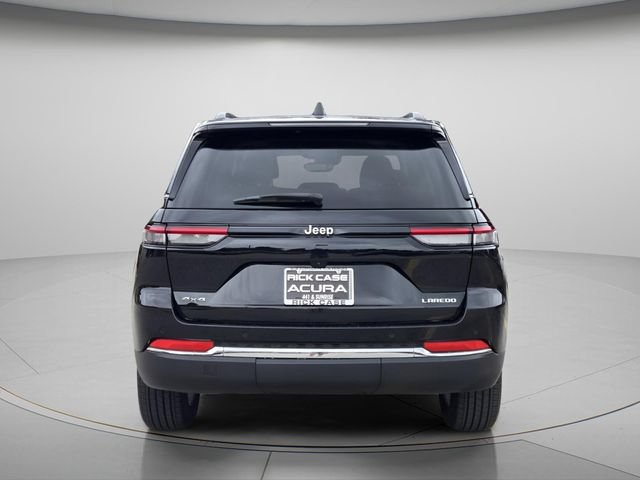 Used 2023 Jeep Grand Cherokee Laredo X AWD/4WD image 6