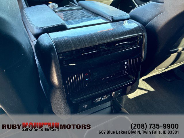 Used 2022 Jeep Wagoneer Series III w/ Convenience Group I AWD/4WD image 29