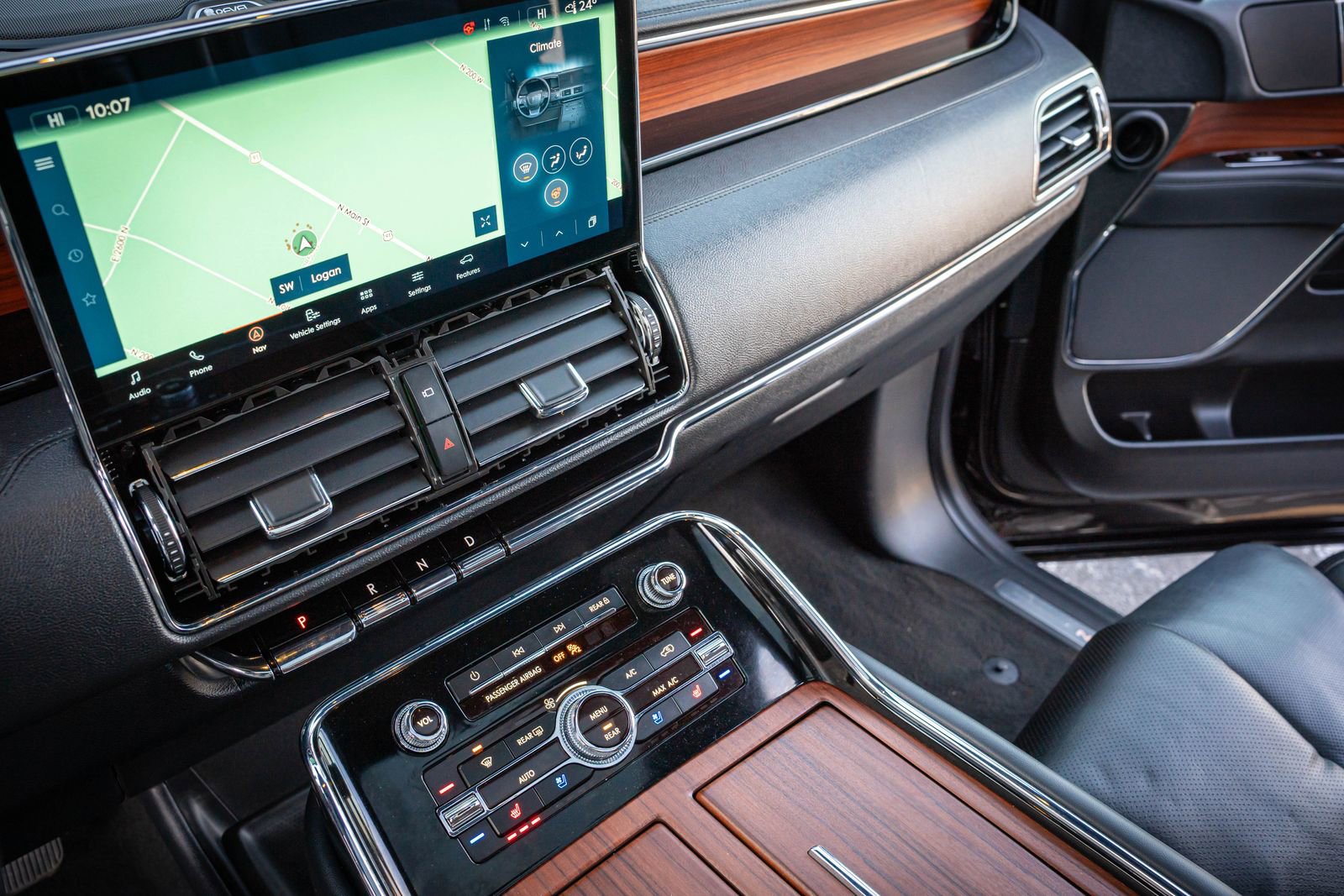 Used 2024 Lincoln Navigator Reserve image 28