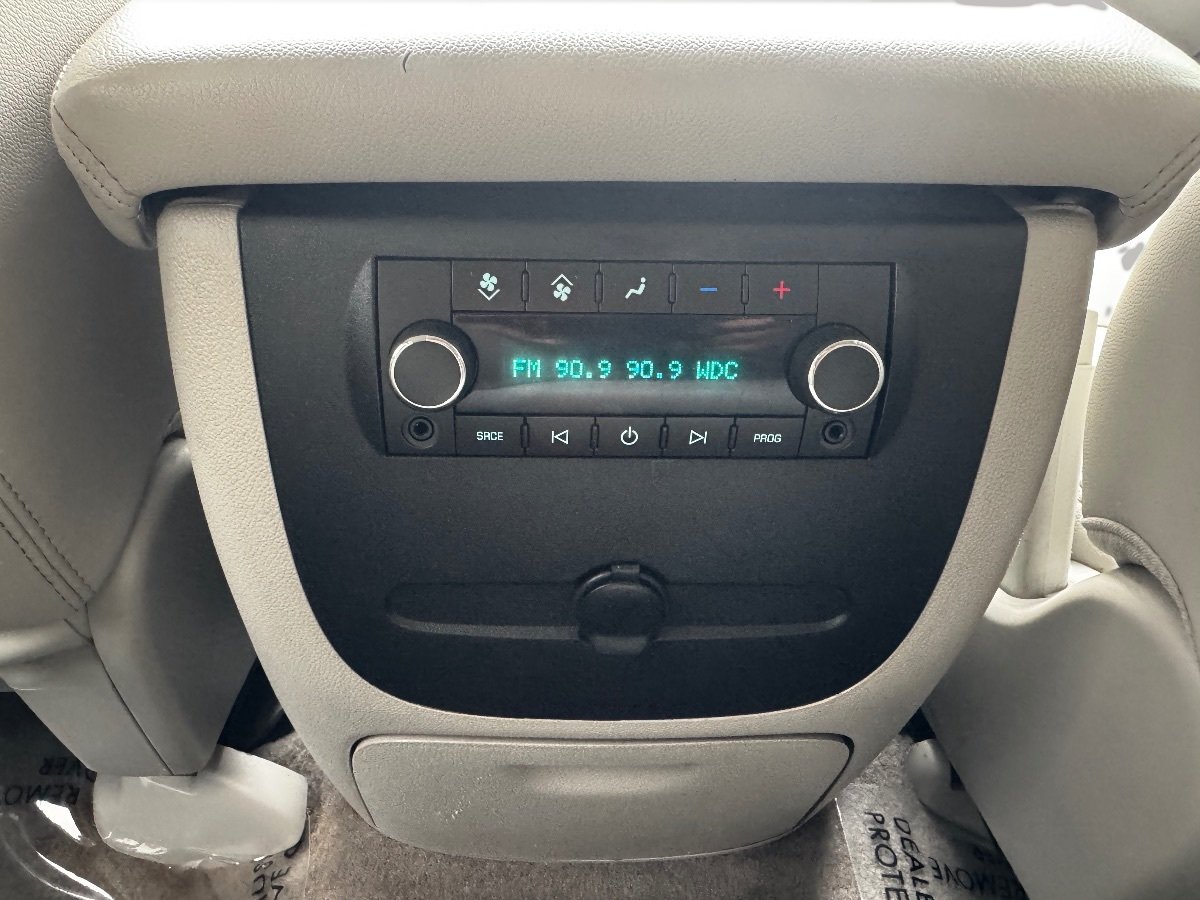Used 2014 GMC Yukon SLT RWD image 32