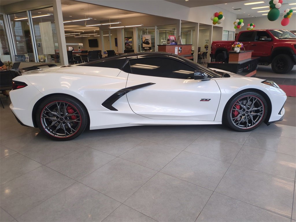 Used 2023 Chevrolet Corvette Stingray w/ Z51 Performance Package image 5