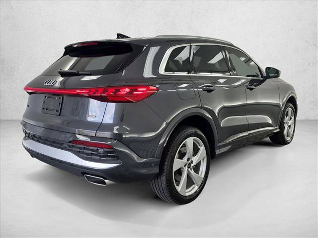 Used 2025 Audi Q5 Premium Plus w/ Premium Plus AWD/4WD image 5