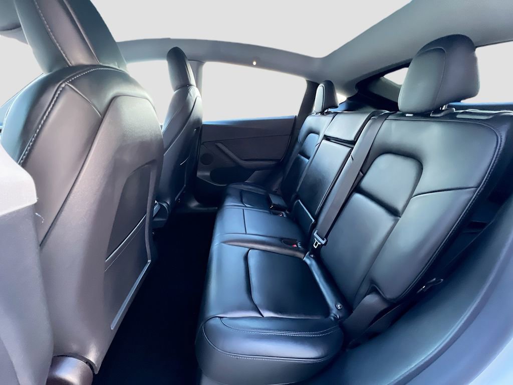 Used 2022 Tesla Model Y Performance image 23