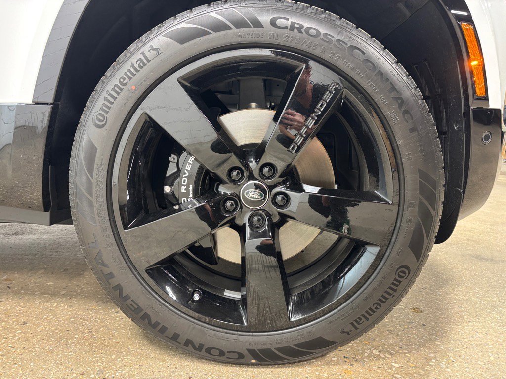 New 2025 Land Rover Defender 130 V8 AWD/4WD image 11