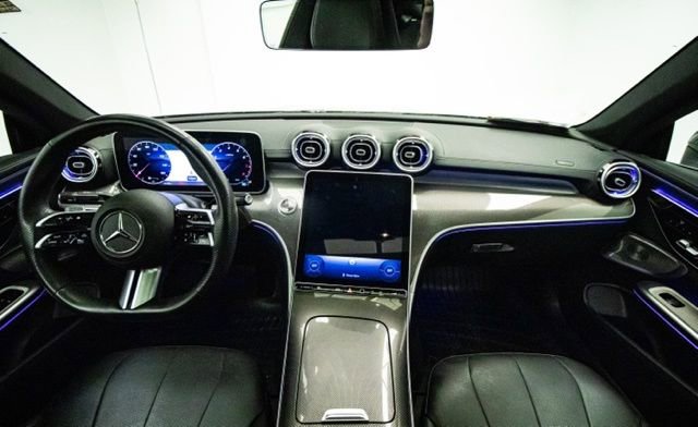 Used 2025 Mercedes-Benz CLE 300 4MATIC Coupe image 16