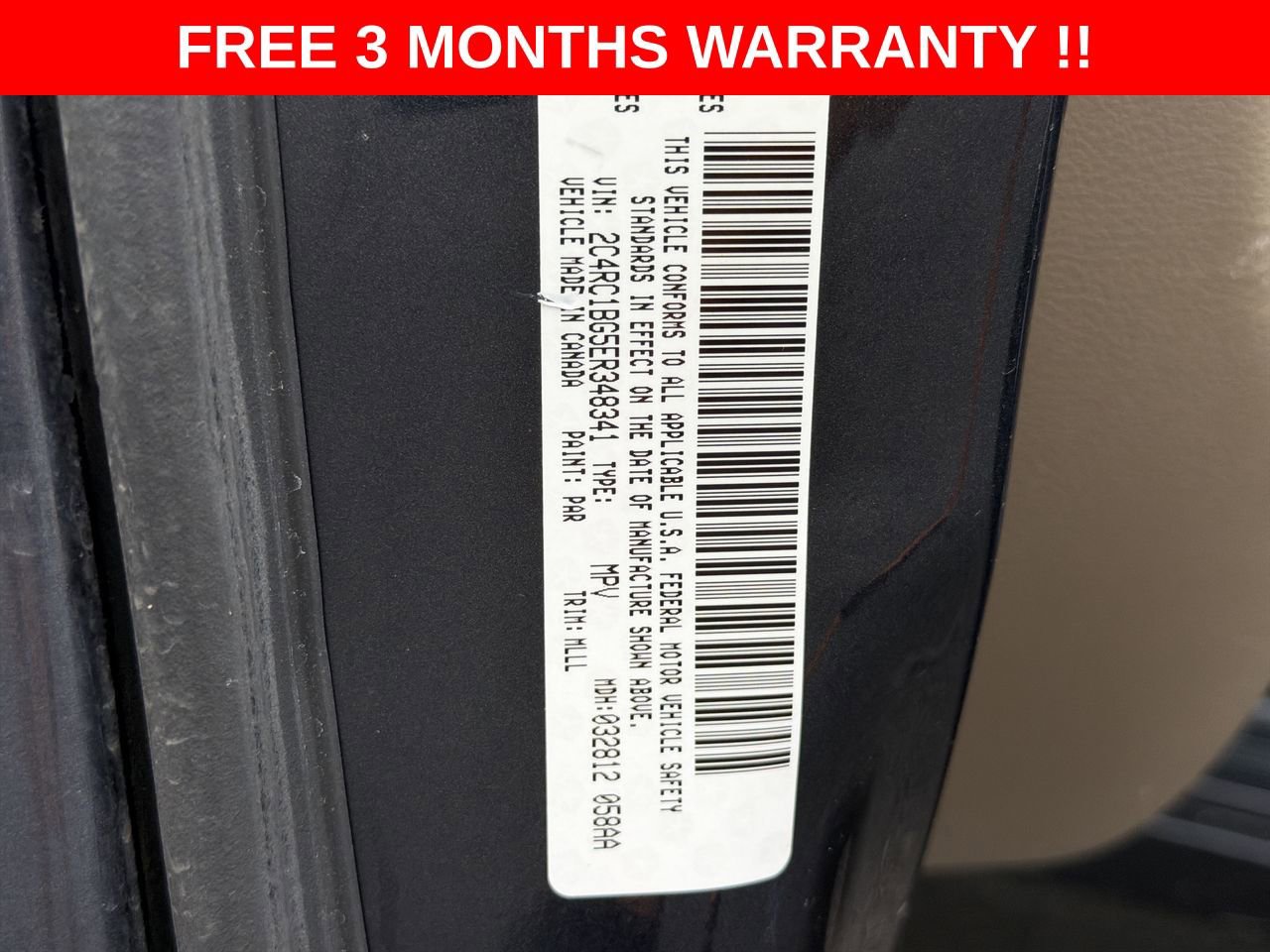 Used 2014 Chrysler Town & Country Touring FWD image 24