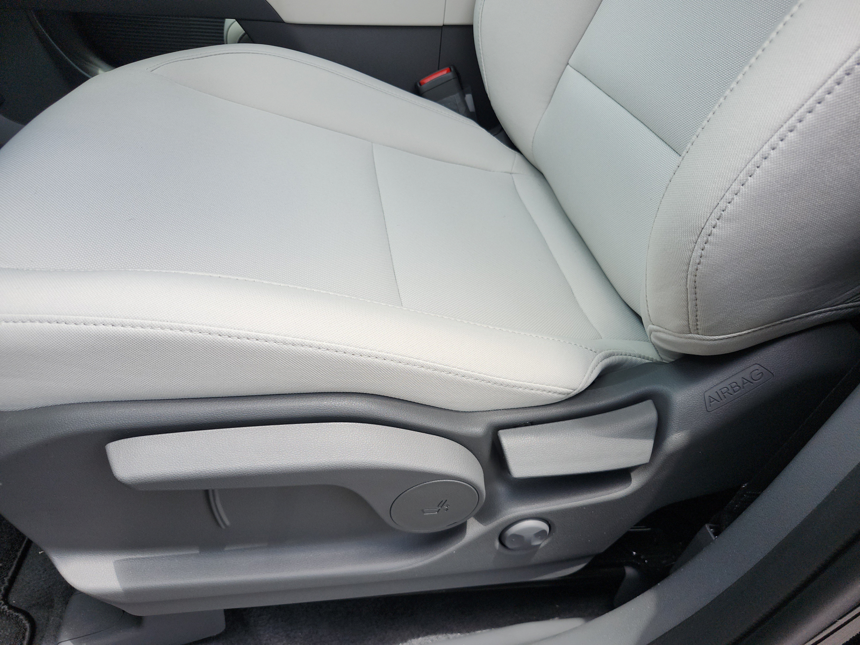 New 2026 Hyundai Santa Fe SE FWD image 14