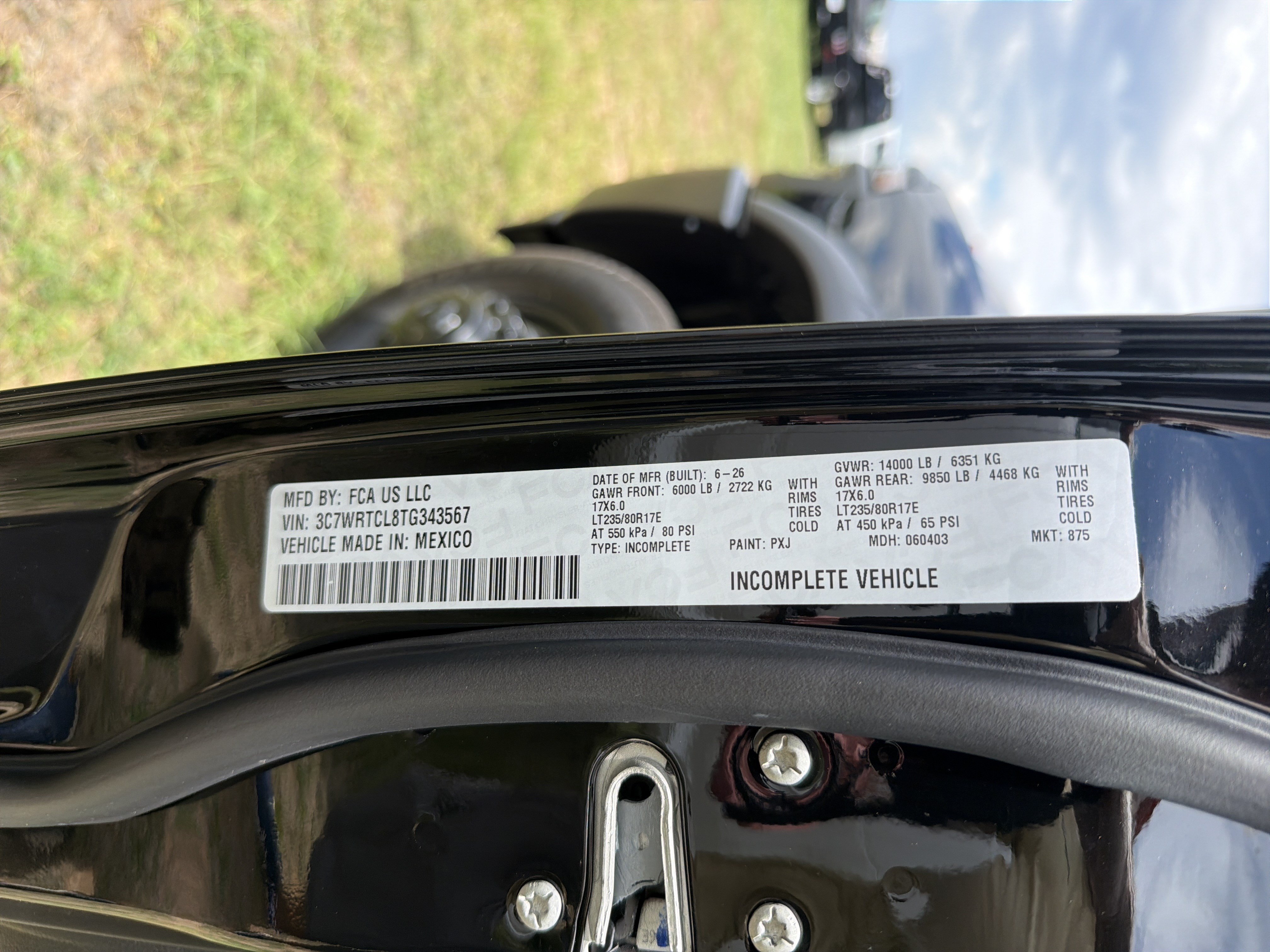 New 2026 RAM 3500 Tradesman AWD/4WD image 32