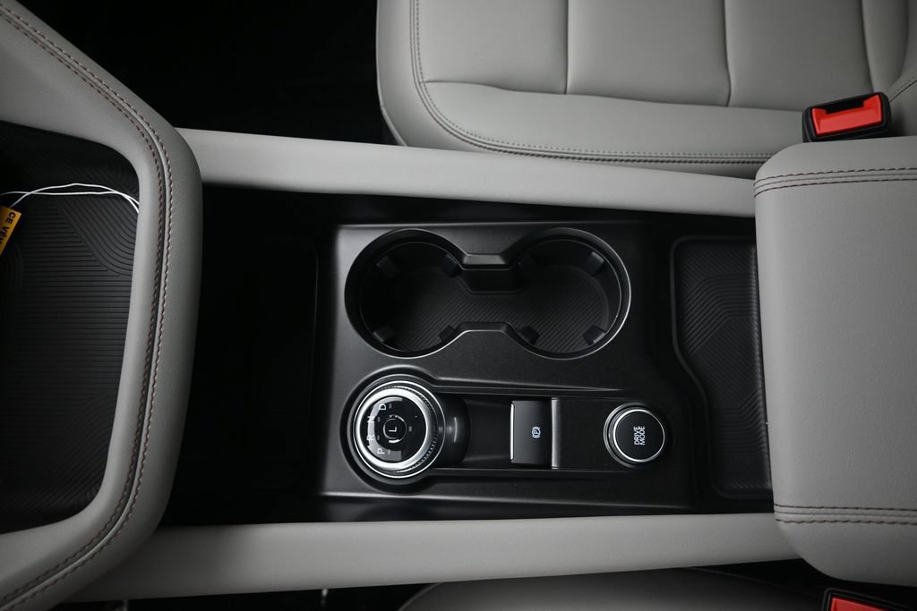 New 2026 Ford Explorer Active w/ Active Comfort Package RWD image 18