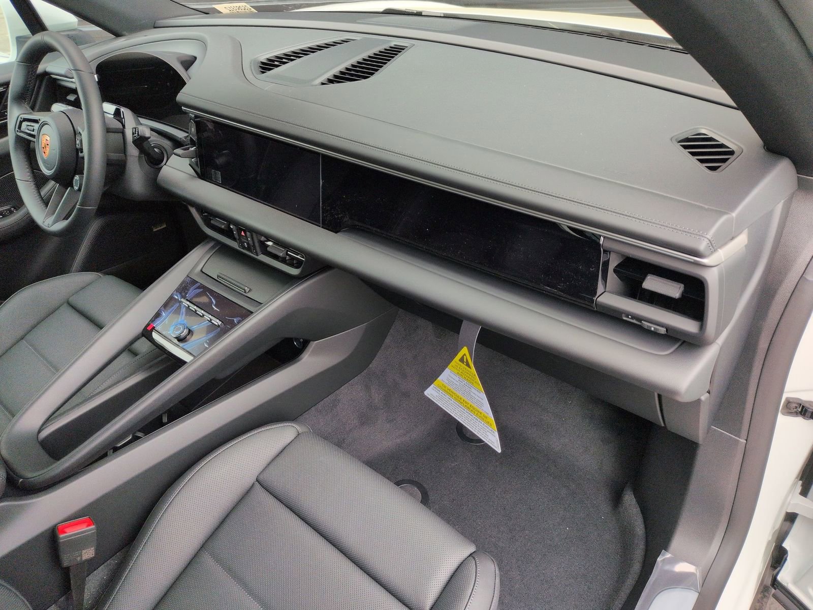 Used 2026 Porsche Macan Electric image 24