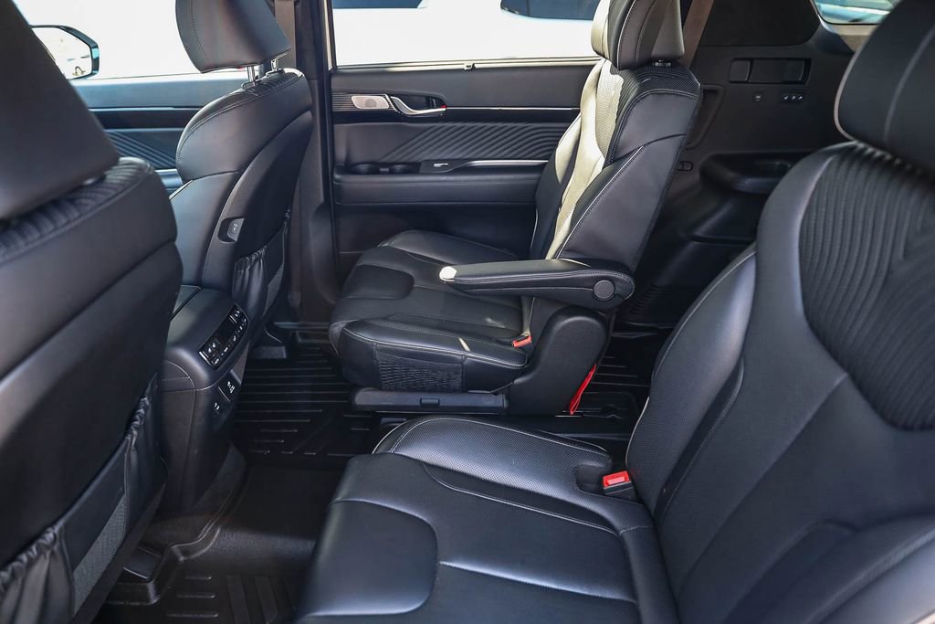 Used 2025 Hyundai Palisade Calligraphy AWD/4WD image 16