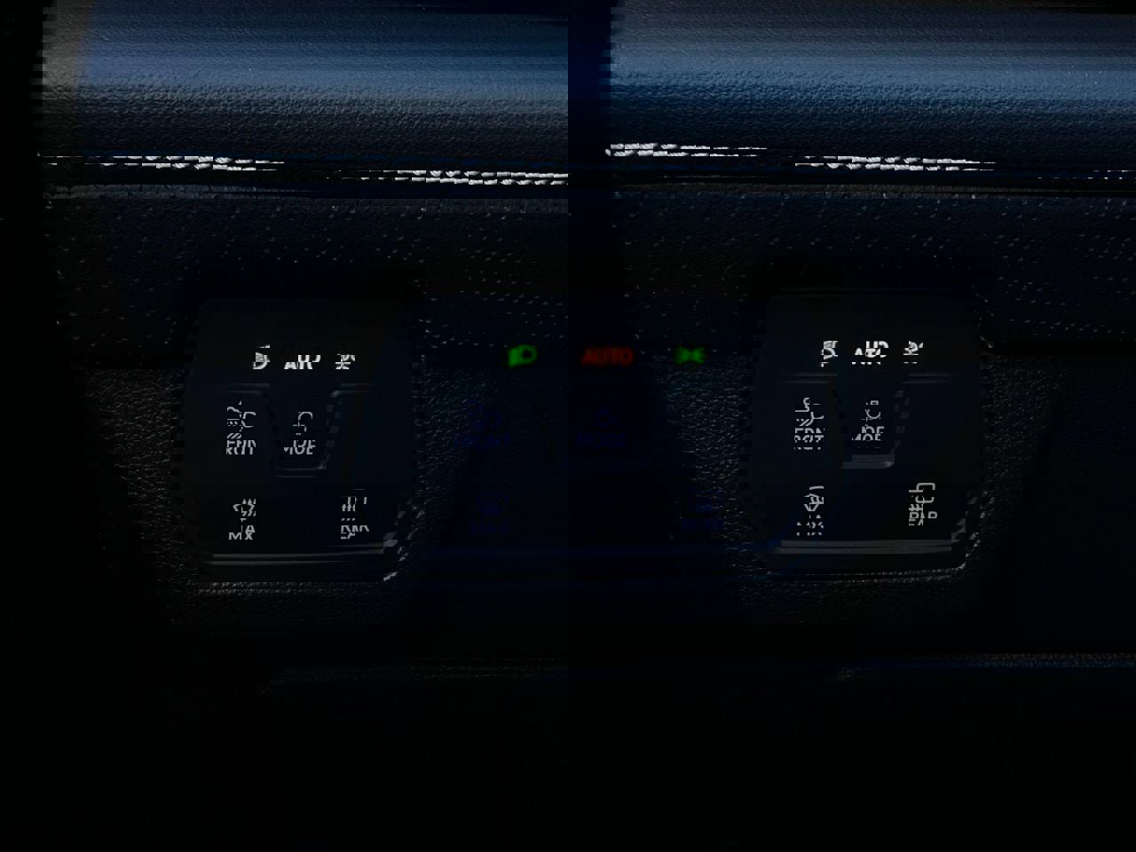 Used 2025 Volkswagen Atlas SE image 23