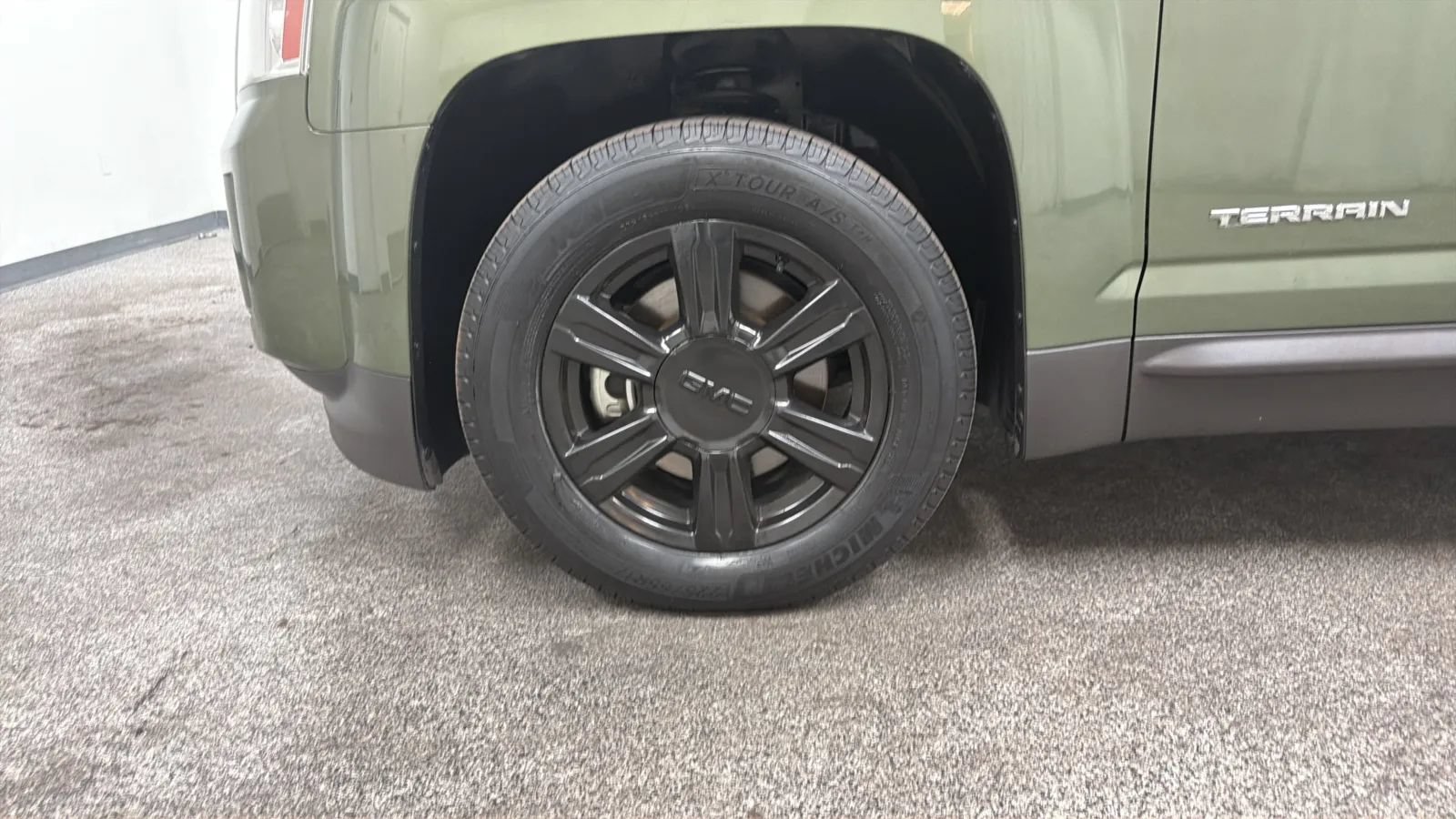 Used 2015 GMC Terrain SLE AWD/4WD image 28
