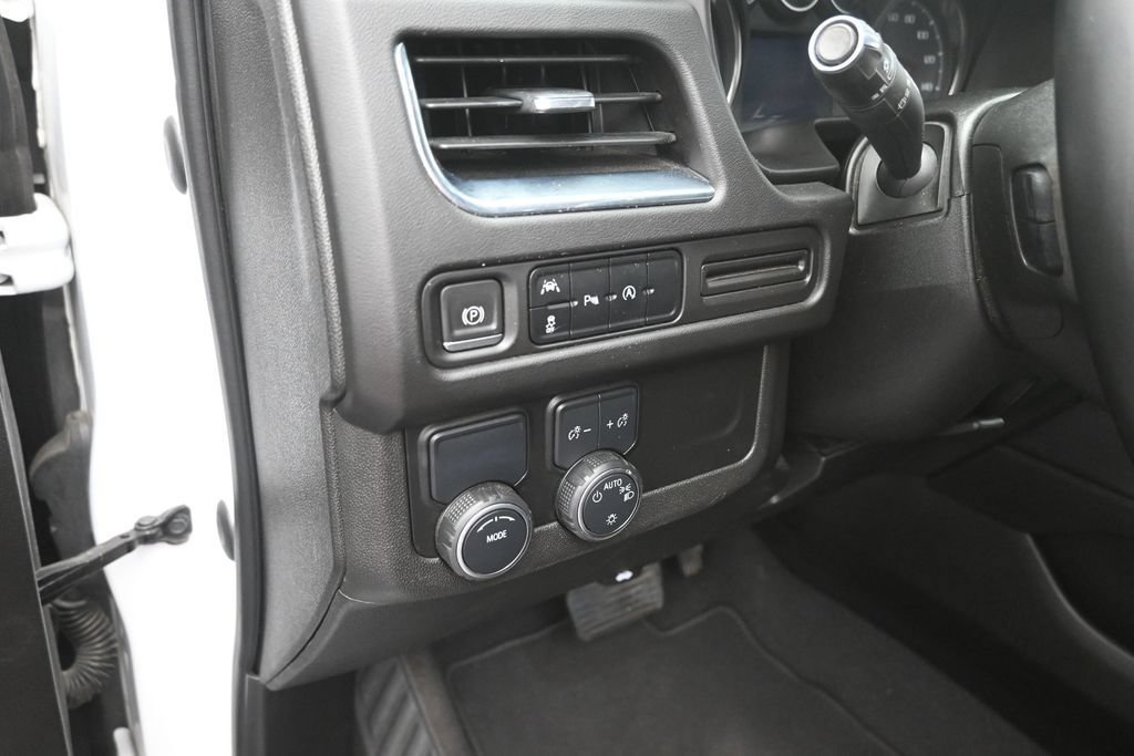 Used 2023 Chevrolet Suburban LS RWD image 13