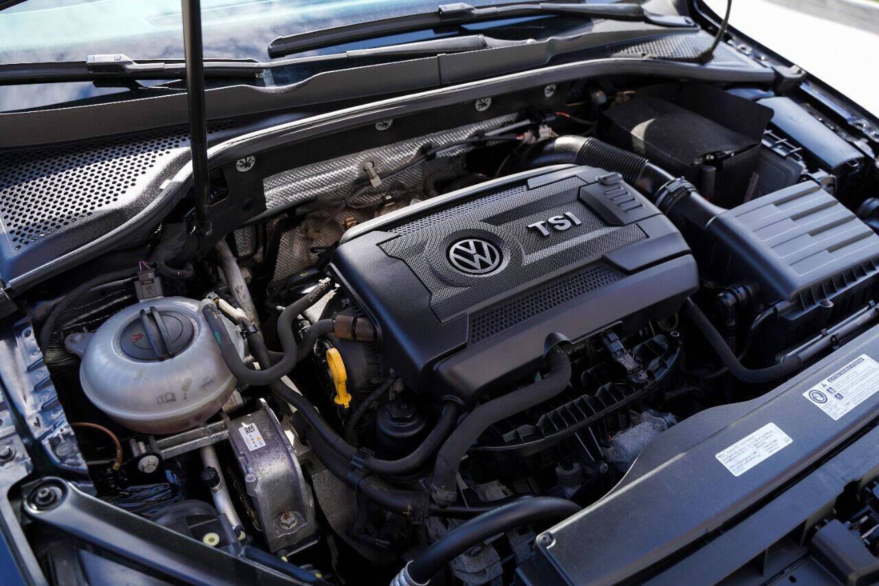 Used 2015 Volkswagen GTI S FWD image 6
