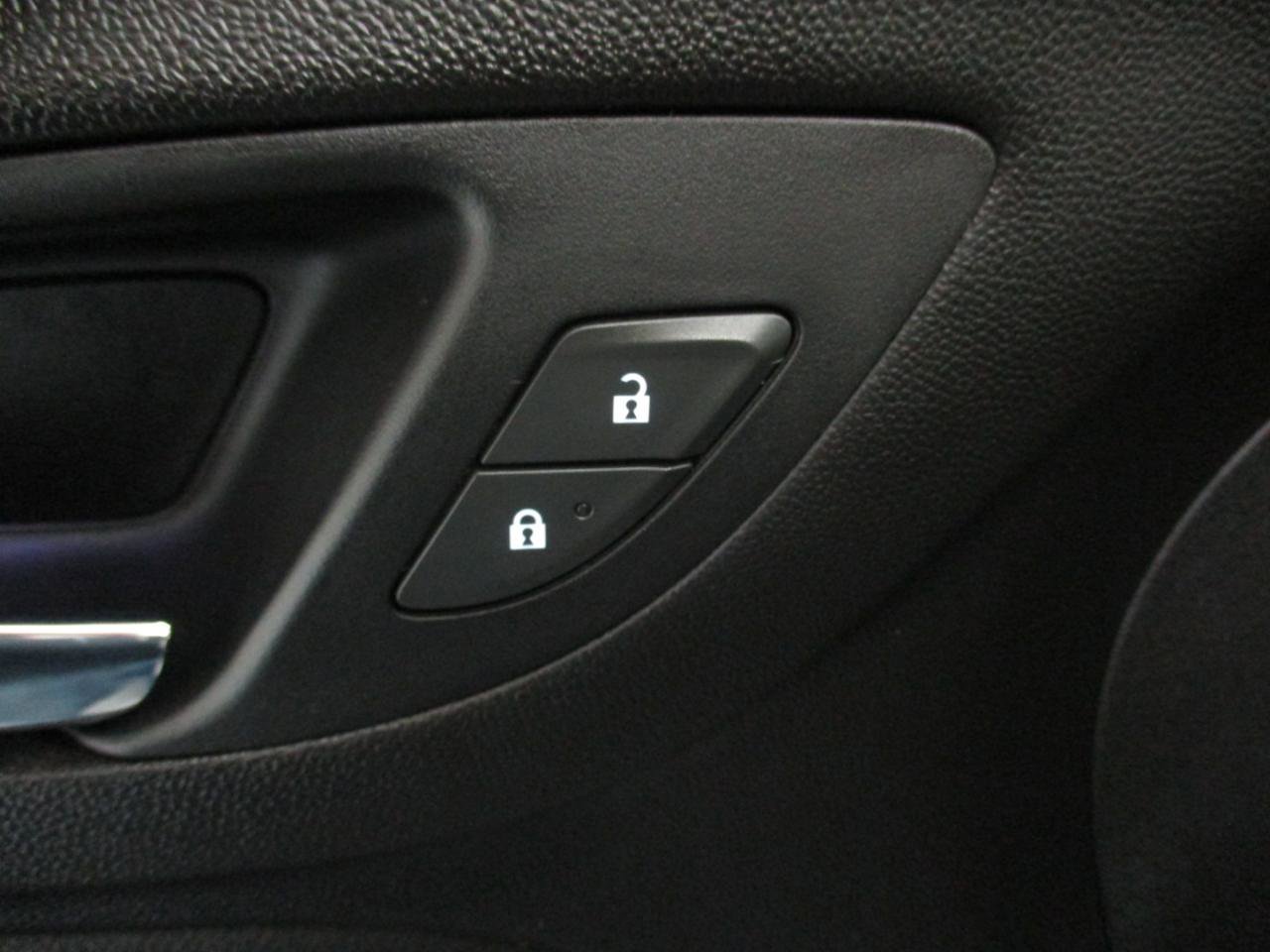 Used 2020 Chevrolet Equinox LT image 16