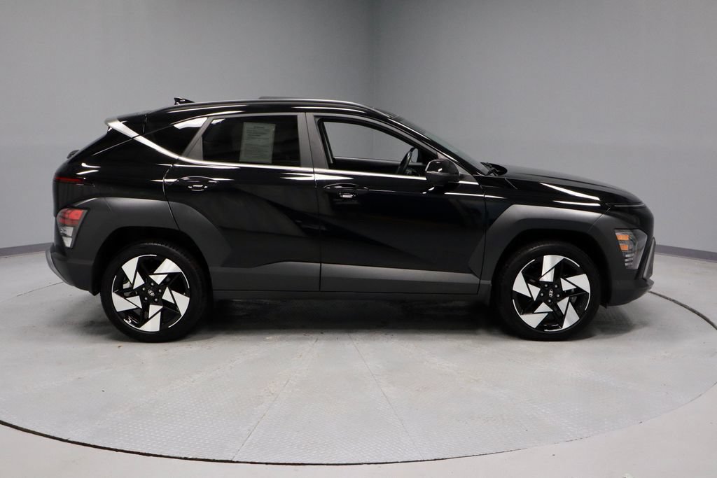 Used 2024 Hyundai Kona Limited AWD/4WD image 12