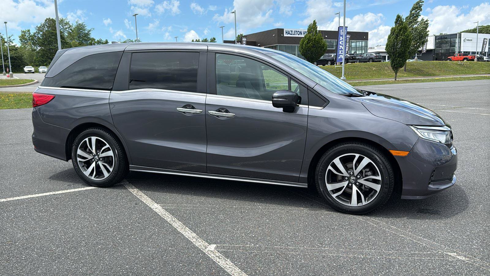 Used 2023 Honda Odyssey Touring image 3