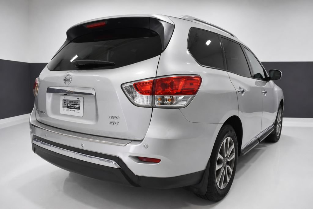 Used 2016 Nissan Pathfinder SV w/ SV Cold Weather Package AWD/4WD image 7