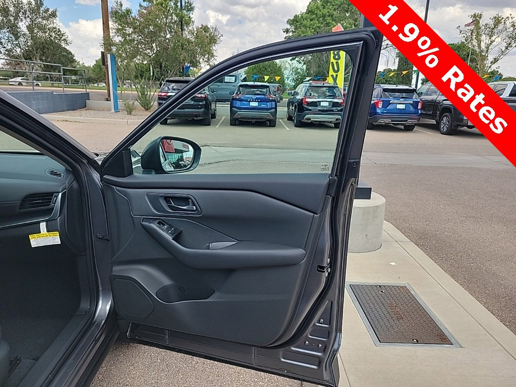 New 2026 Nissan Rogue S image 17