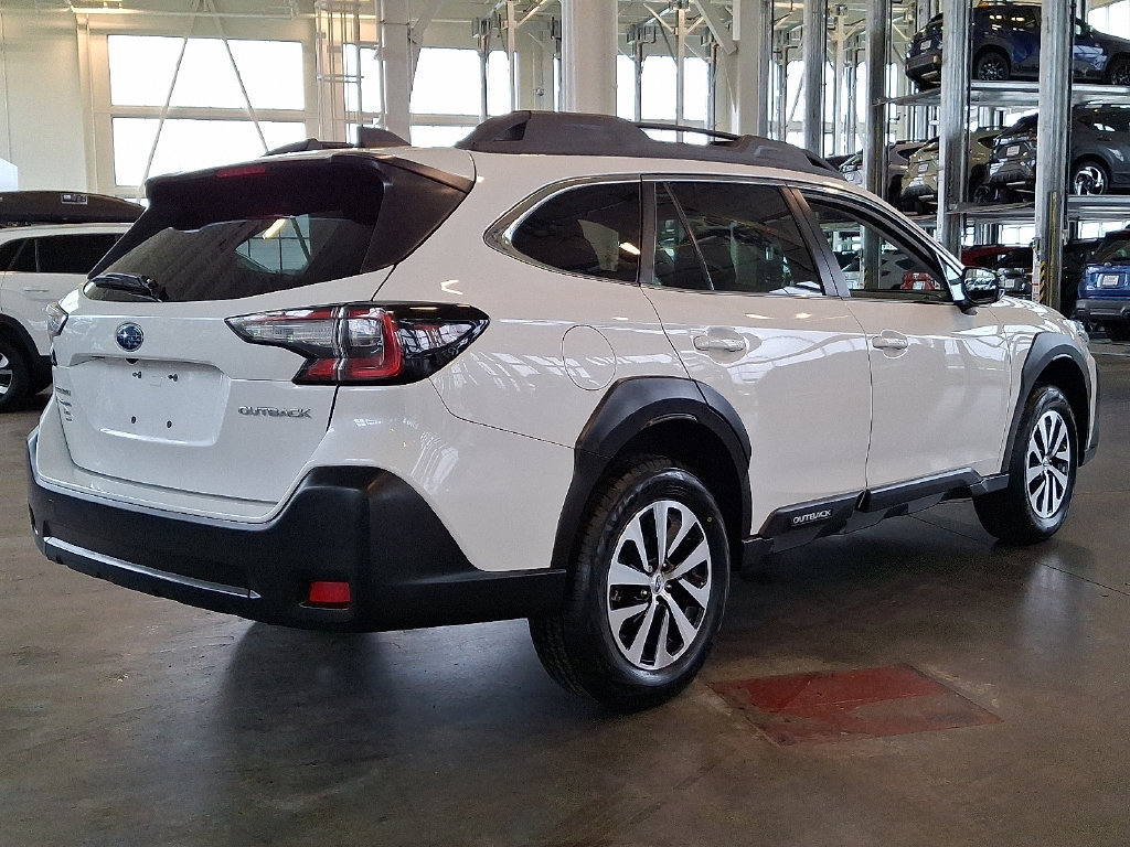 Certified 2024 Subaru Outback Premium AWD/4WD image 9